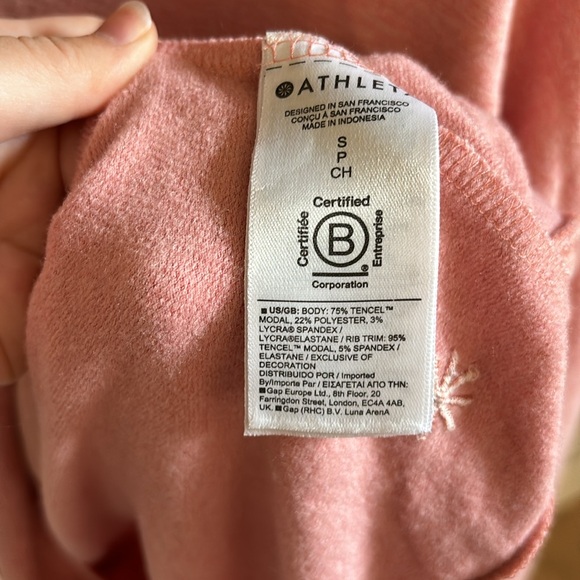 Athleta pink oversized sweater. - Picture 7 of 8
